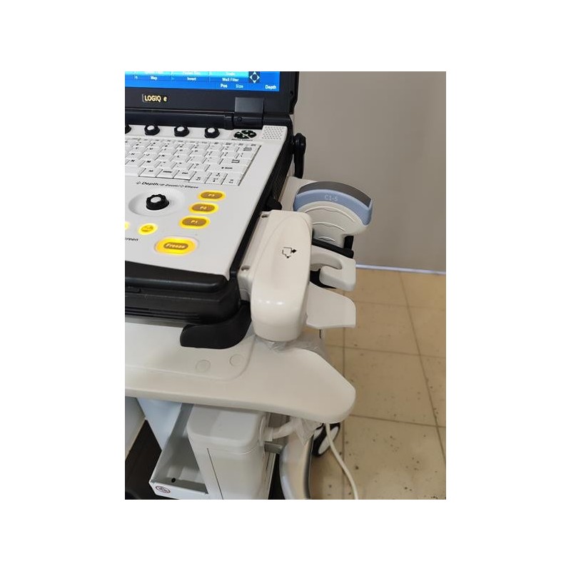 GE Logiq e R8 ultrasound machine
