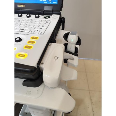 GE Logiq e R8 ultrasound machine