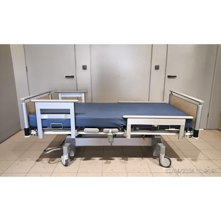 Volker 960-2 elektrisches Patientenbett