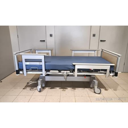 Volker 960-2 electric patient bed
