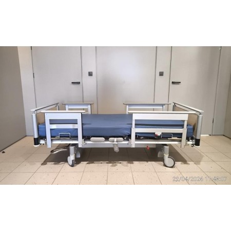 Volker 960-2 elektrisches Patientenbett