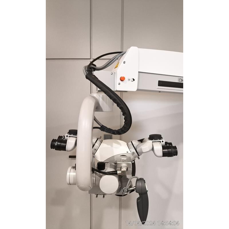 Zeiss OPMI Vario S88 surgical microscope