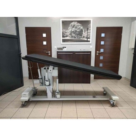 STI Streamline 3CE Operating Table