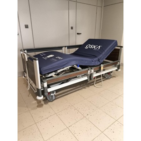 Electric patient bed Linet Image 3